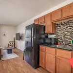 Classic Dt 1Br With City View By Zencity