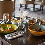 Four Seasons St. Louis