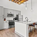 1Br Dwtn Loft-Parking-Wd-G209