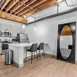 Premier Downtown Loft, Steps To Arch & Convention Center