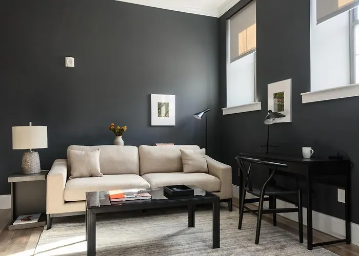 Revived Lf Square 1Br With Rooftop By Zencity