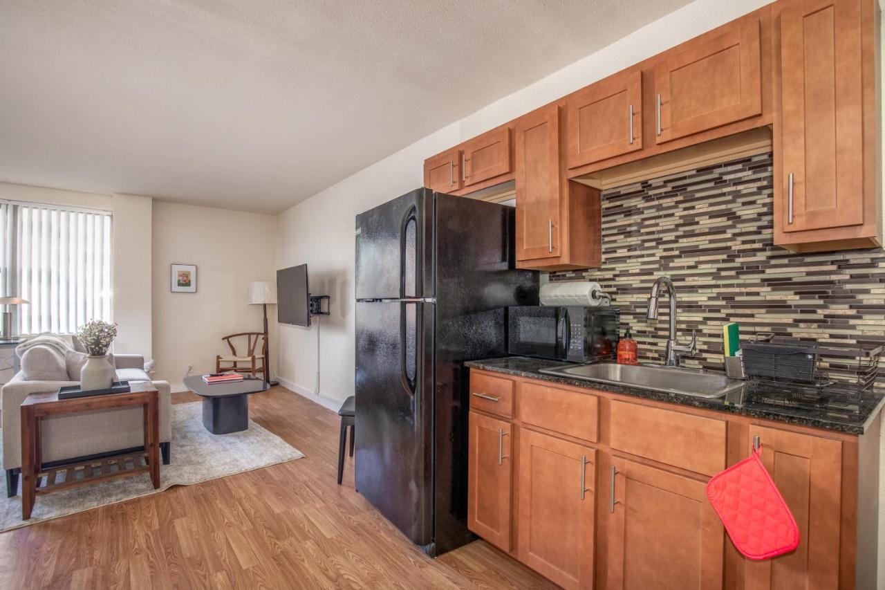 Classic Dt 1br With View By Zencity * Saint Louis