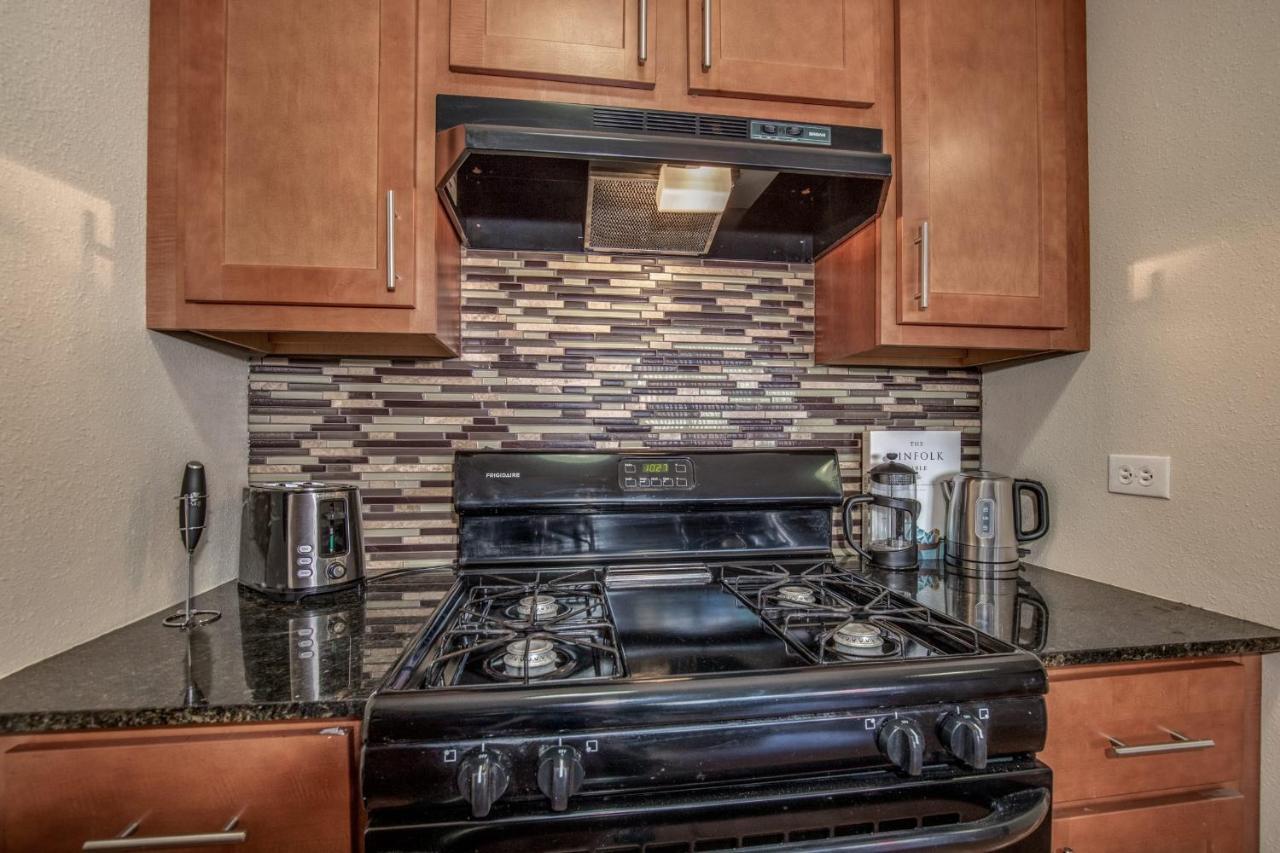 Classic Dt 1br With View By Zencity * Saint Louis