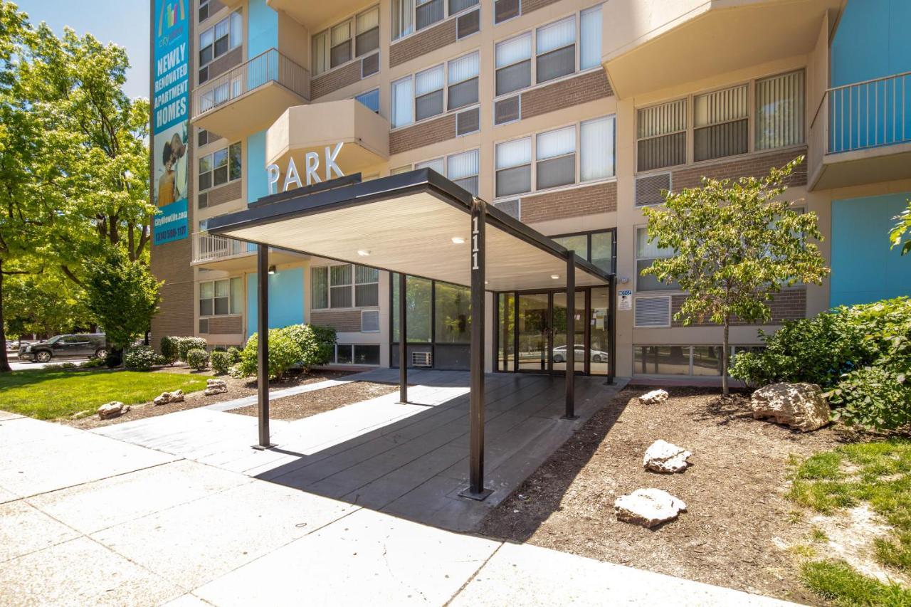 Classic Dt 1br With View By Zencity Apartment