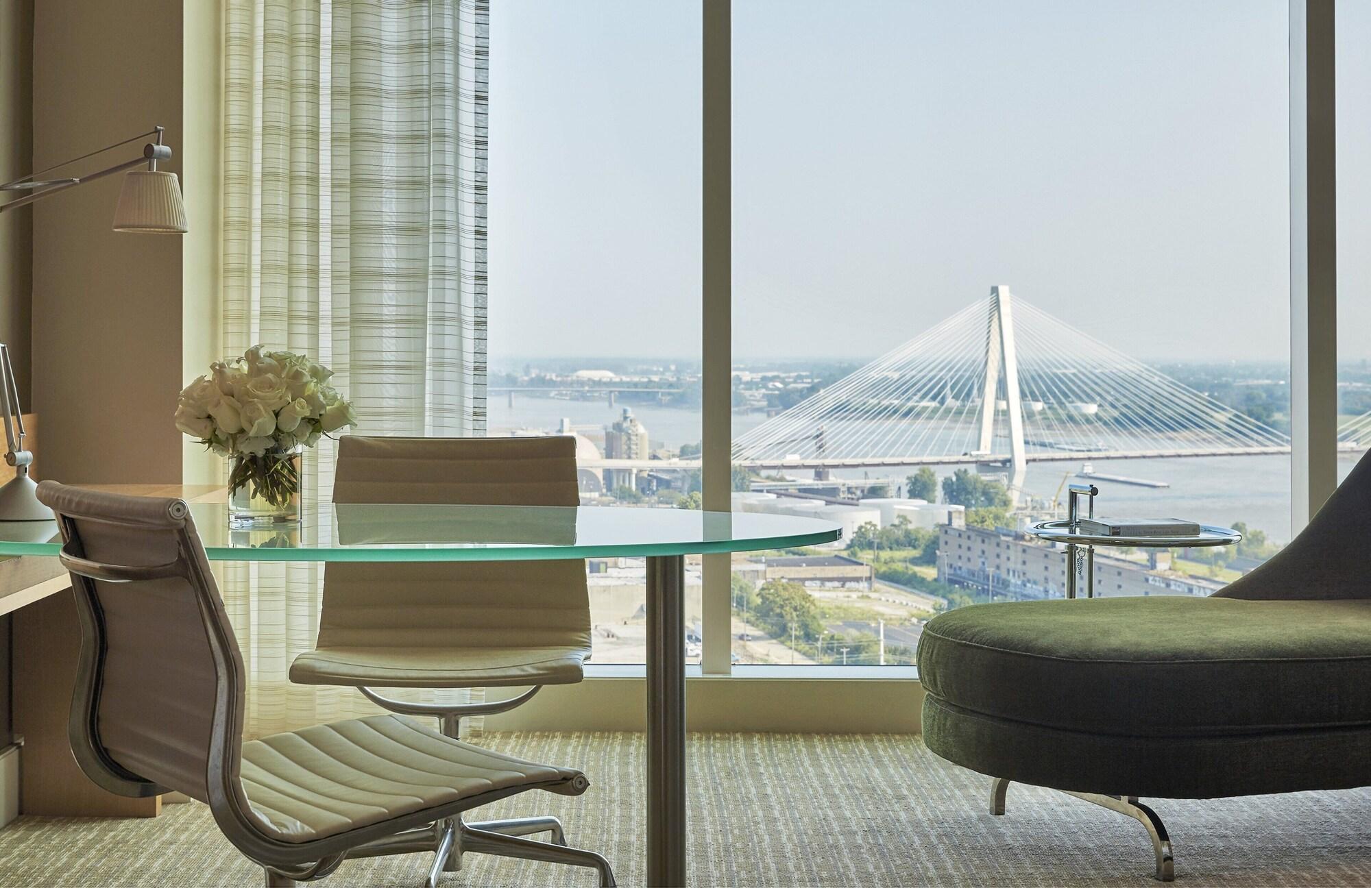 Hotel Four Seasons 5*