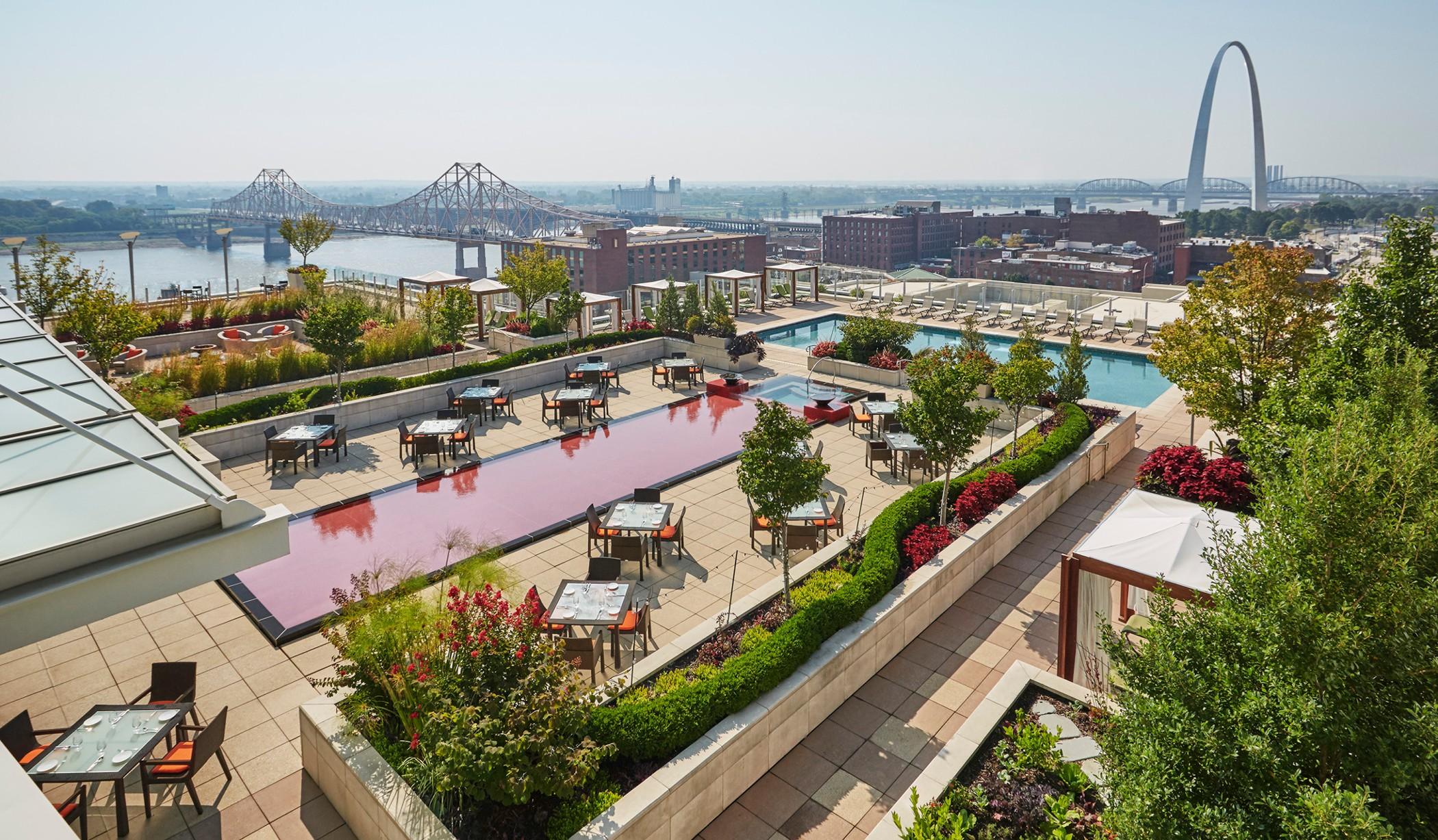 Four Seasons 5*