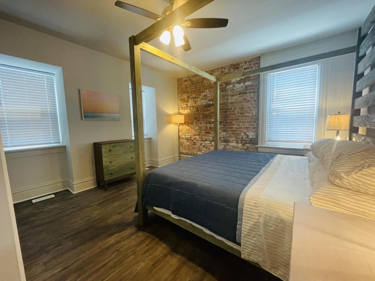 Apartment Better Than A And Walk To Breakfast! Saint Louis