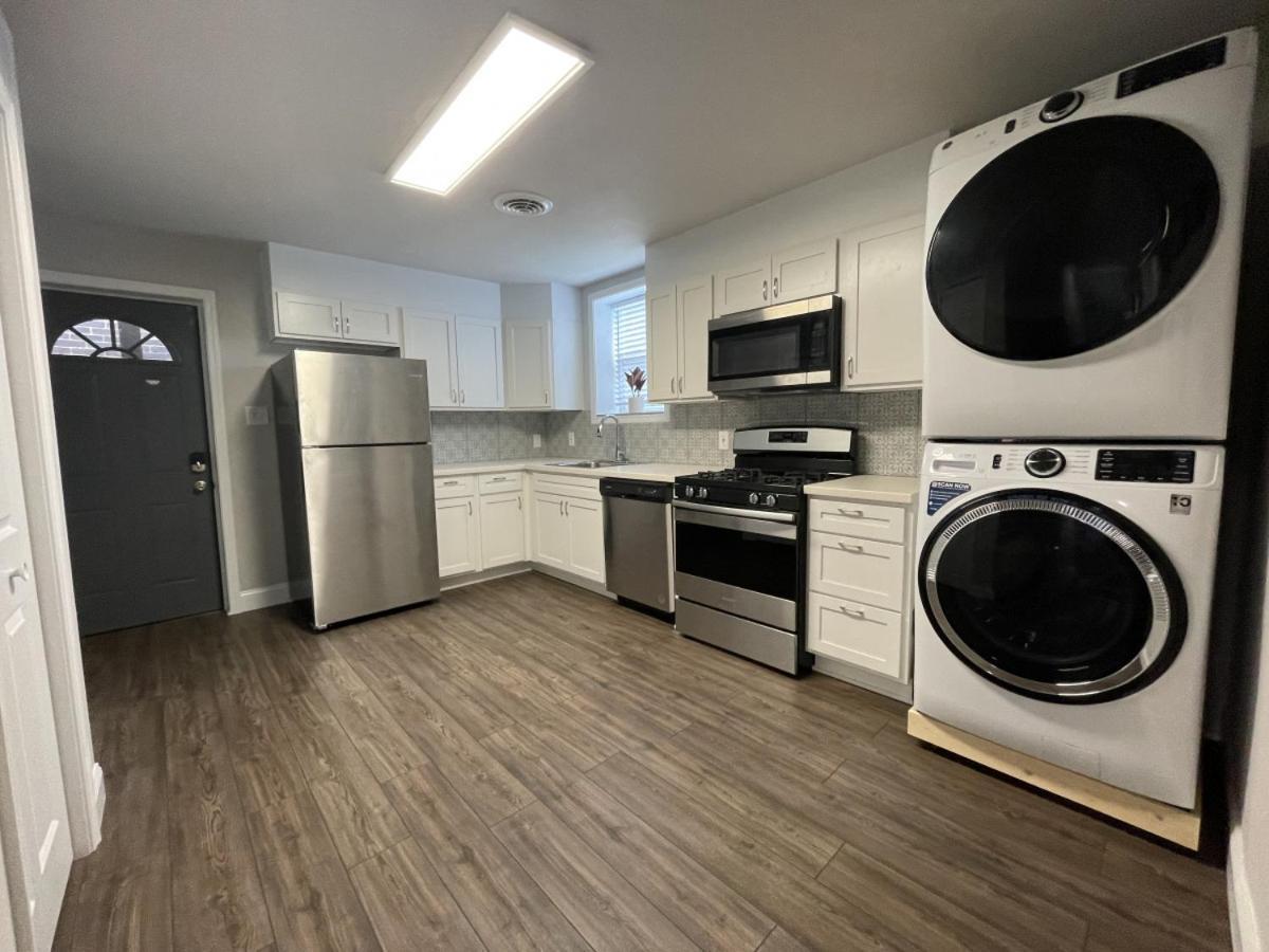 Apartment Better Than A And Walk To Breakfast!