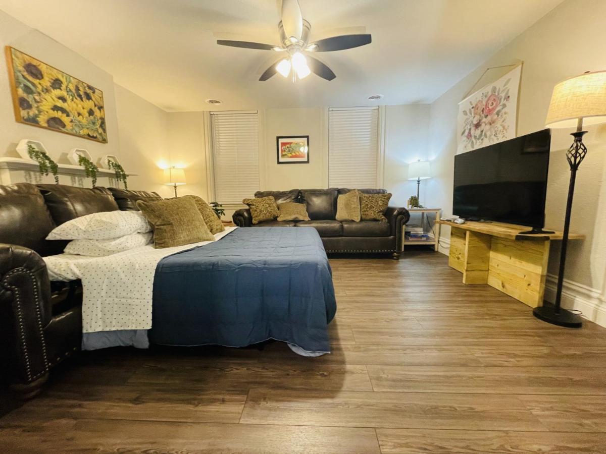 Apartment Better Than A And Walk To Breakfast! *