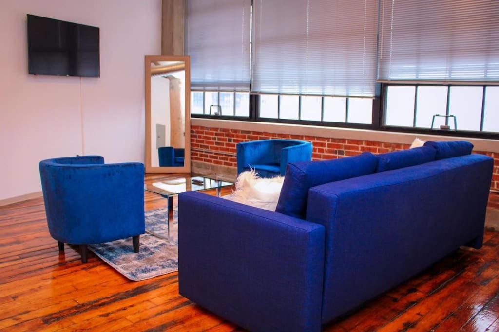 Cozy Stylish Downtown Loft *