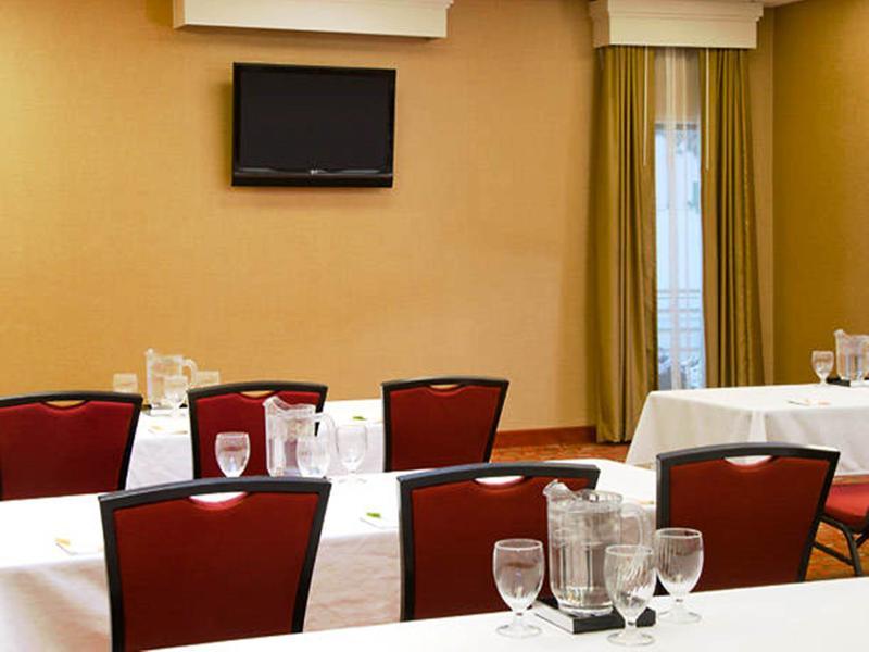 Hotel Courtyard By Marriott Downtown West 3*
