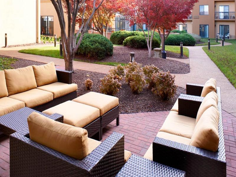 Courtyard By Marriott Downtown West