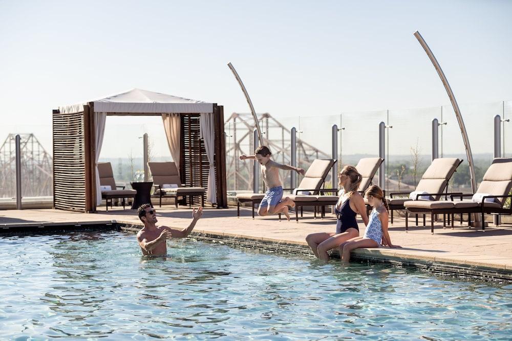 Four Seasons Hotel 5*