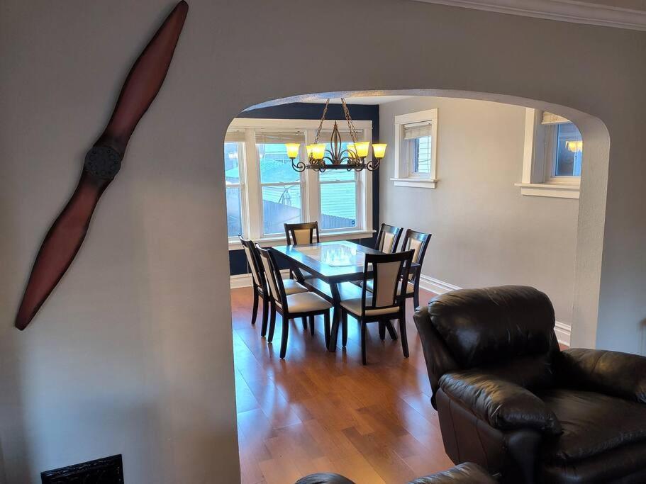 2 Story With Character Saint Louis