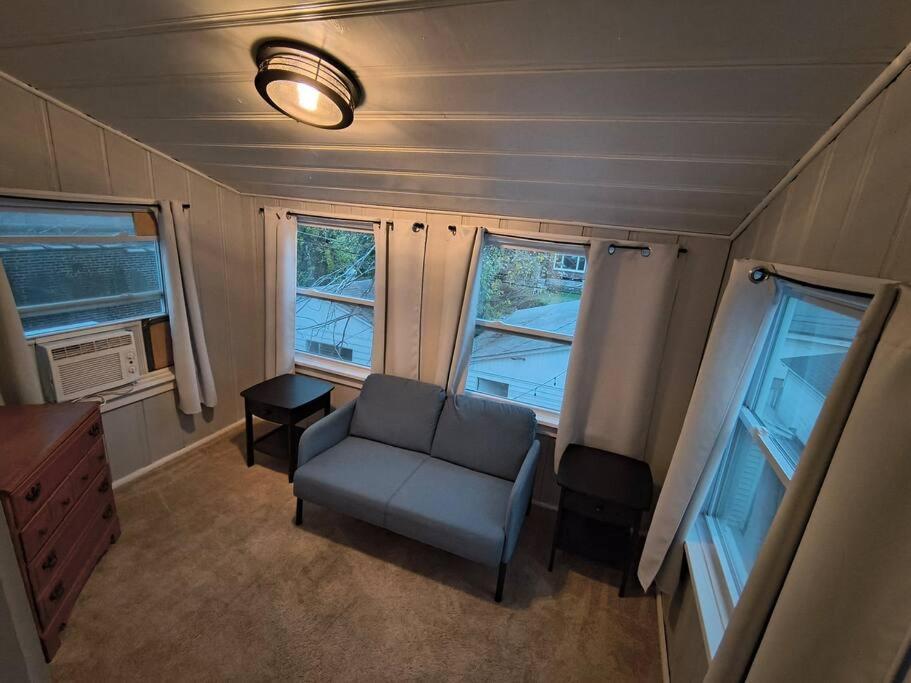 2 Story With Character Saint Louis