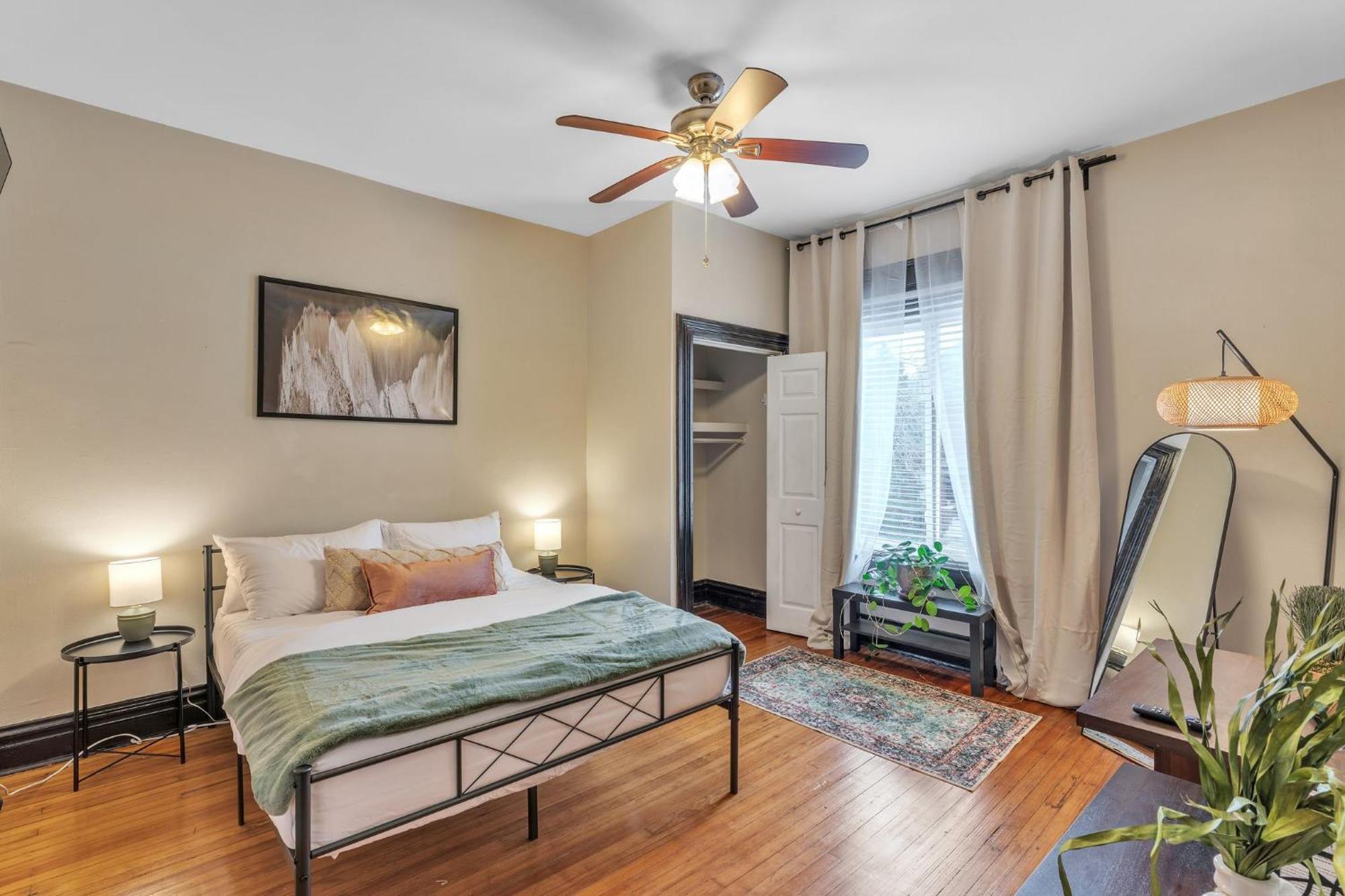 Chic Stl Townhome