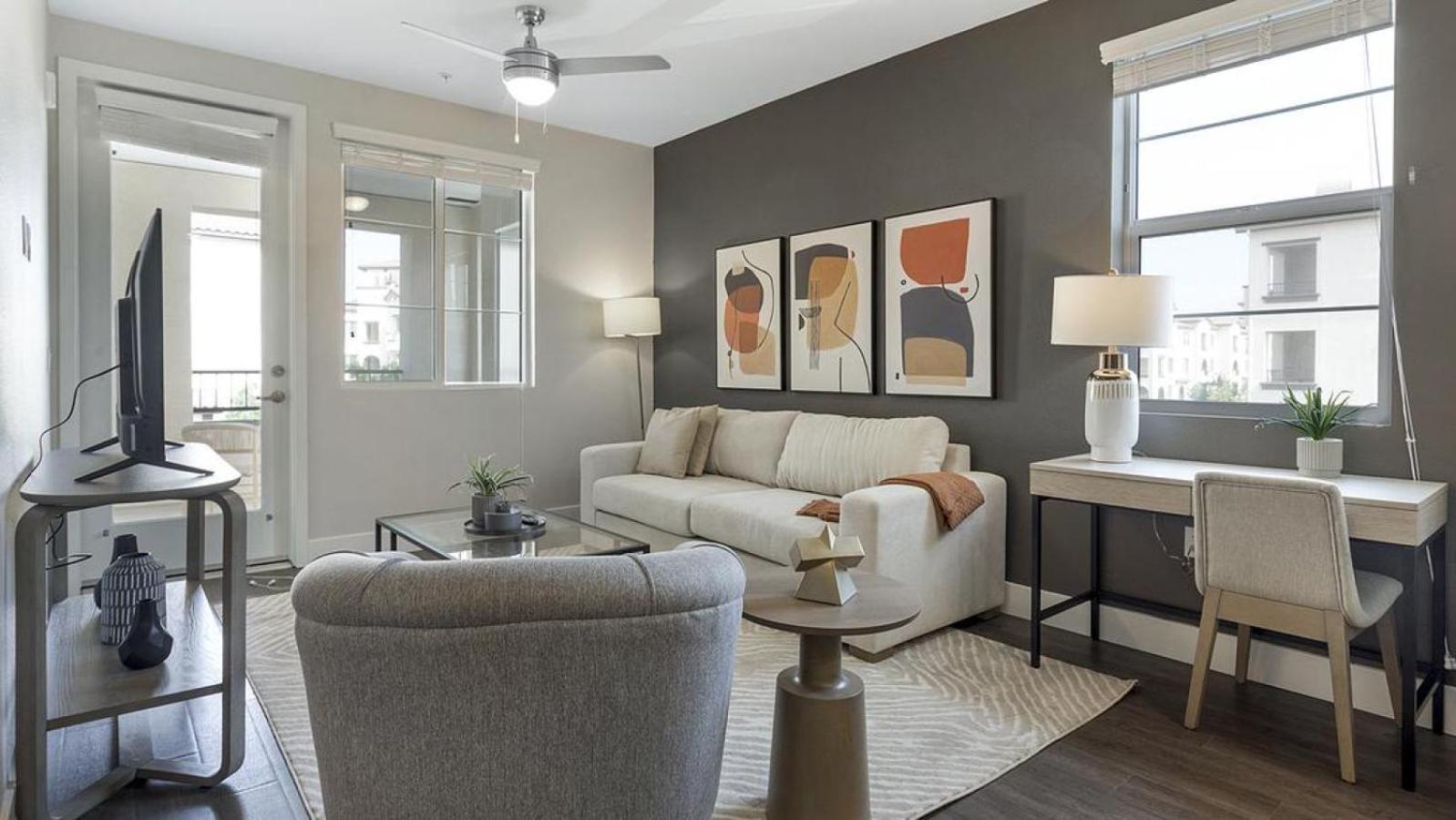 Landing At Ballpark Heights - In Downtown Apartment