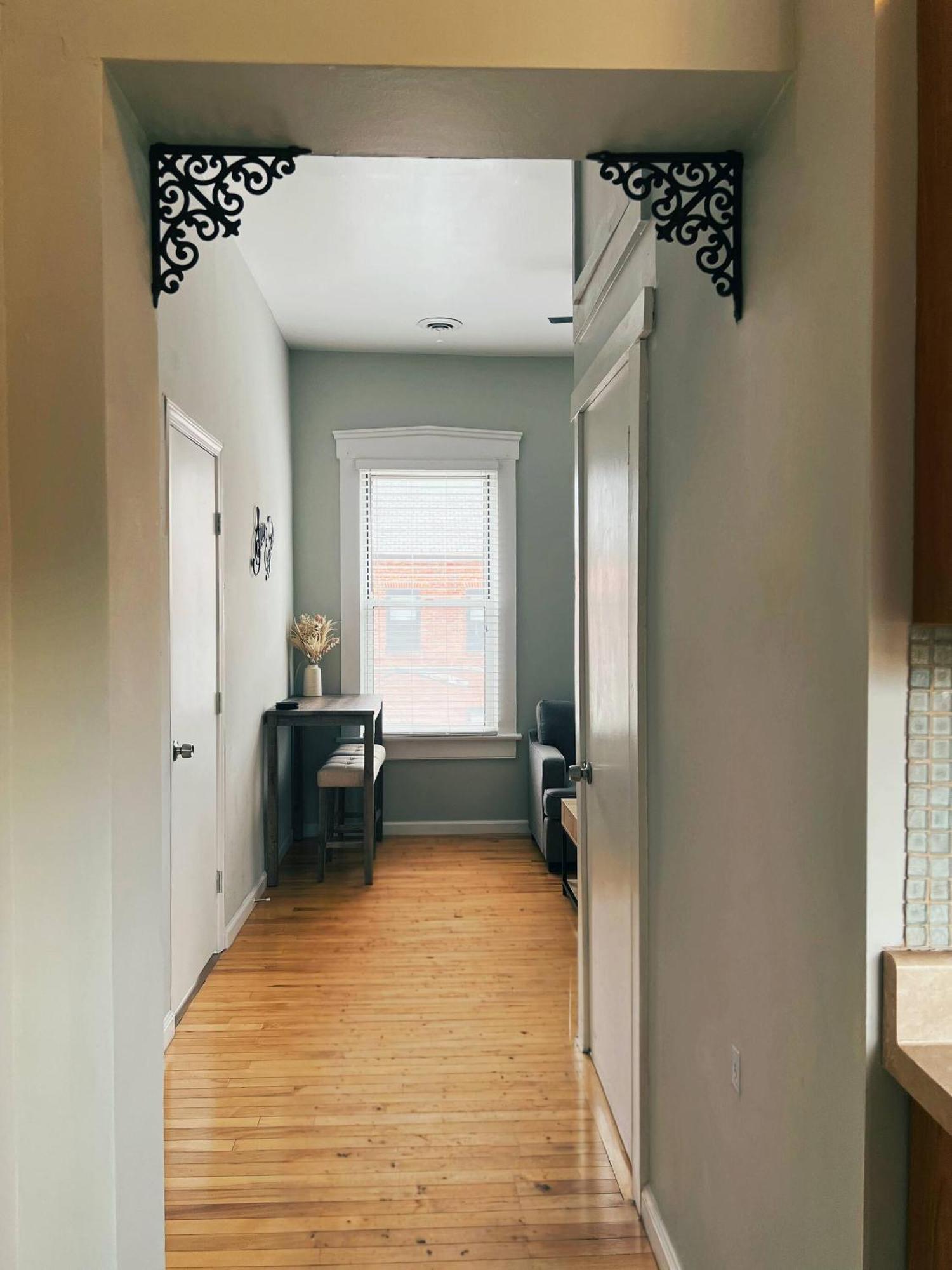 Apartment 2111a S 9th St *