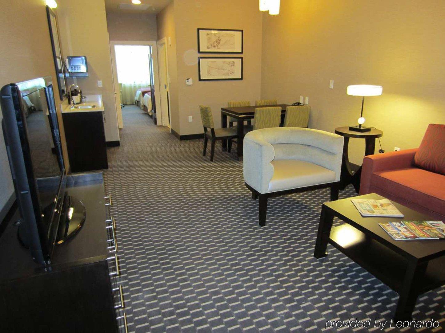 Hotel Embassy - Downtown 4*