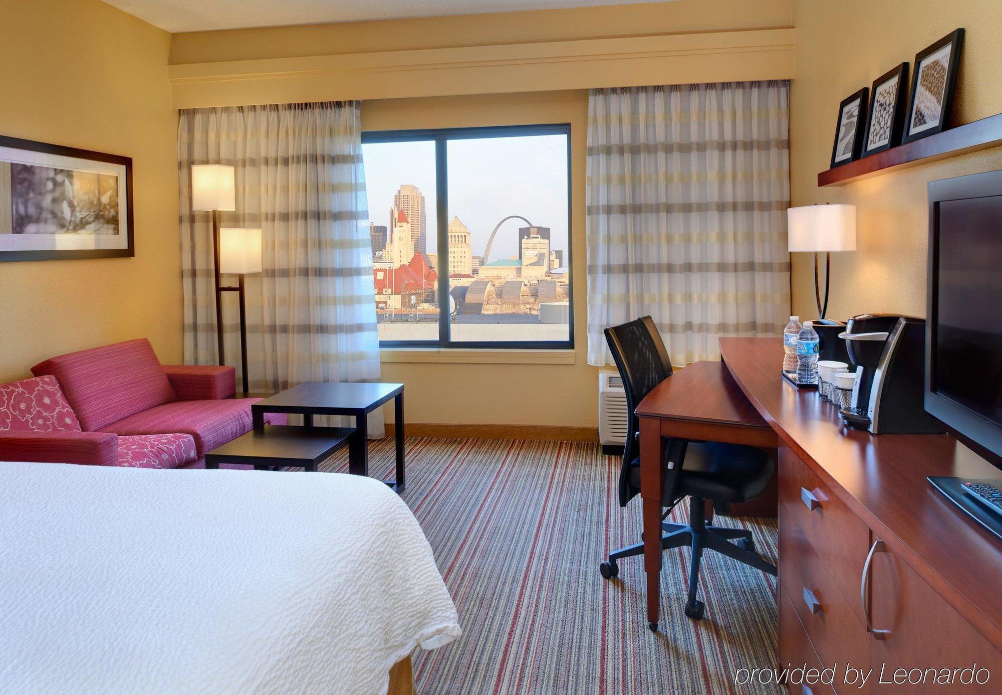 Courtyard By Marriott Downtown West Hotel Saint Louis
