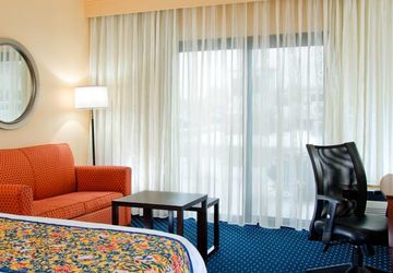 Courtyard By Marriott Downtown West Hotel 3*