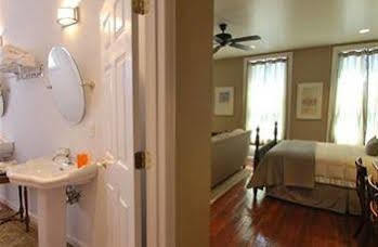 Inn Grand Center