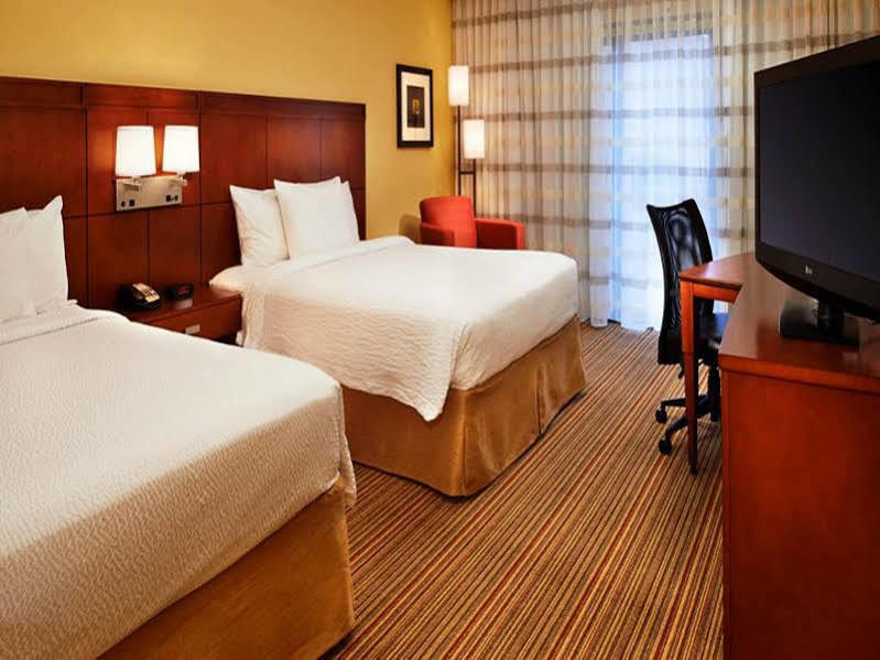 Courtyard By Marriott Downtown West 3* Saint Louis