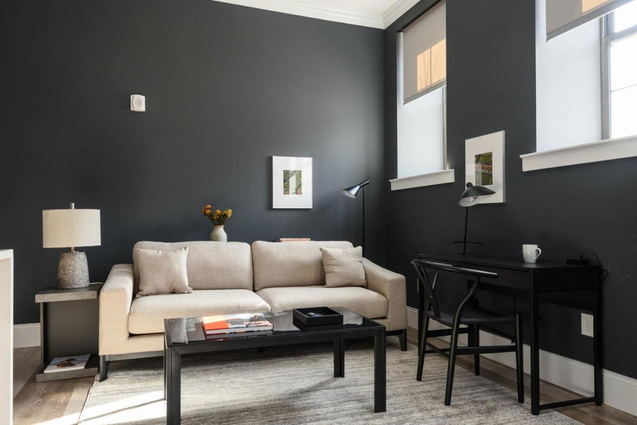 Revived Lf Square 1br With Rooftop By Zencity