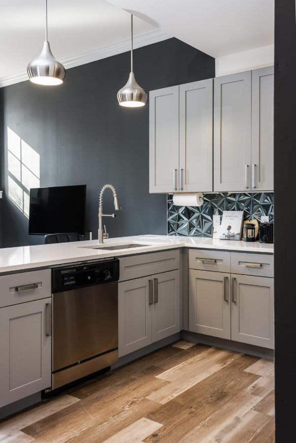 Revived Lf Square 1br With Rooftop By Zencity Apartment *