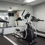 Spacious Dt 2Br With Gym By Zencity