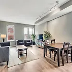717A - Settle Into Soulard 6 Q Beds 2 Full Baths