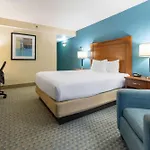 Pear Tree Inn St. Louis Near Union Station