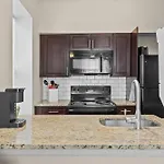 Cozy City Getaway In The Heart Of Saint Louis!