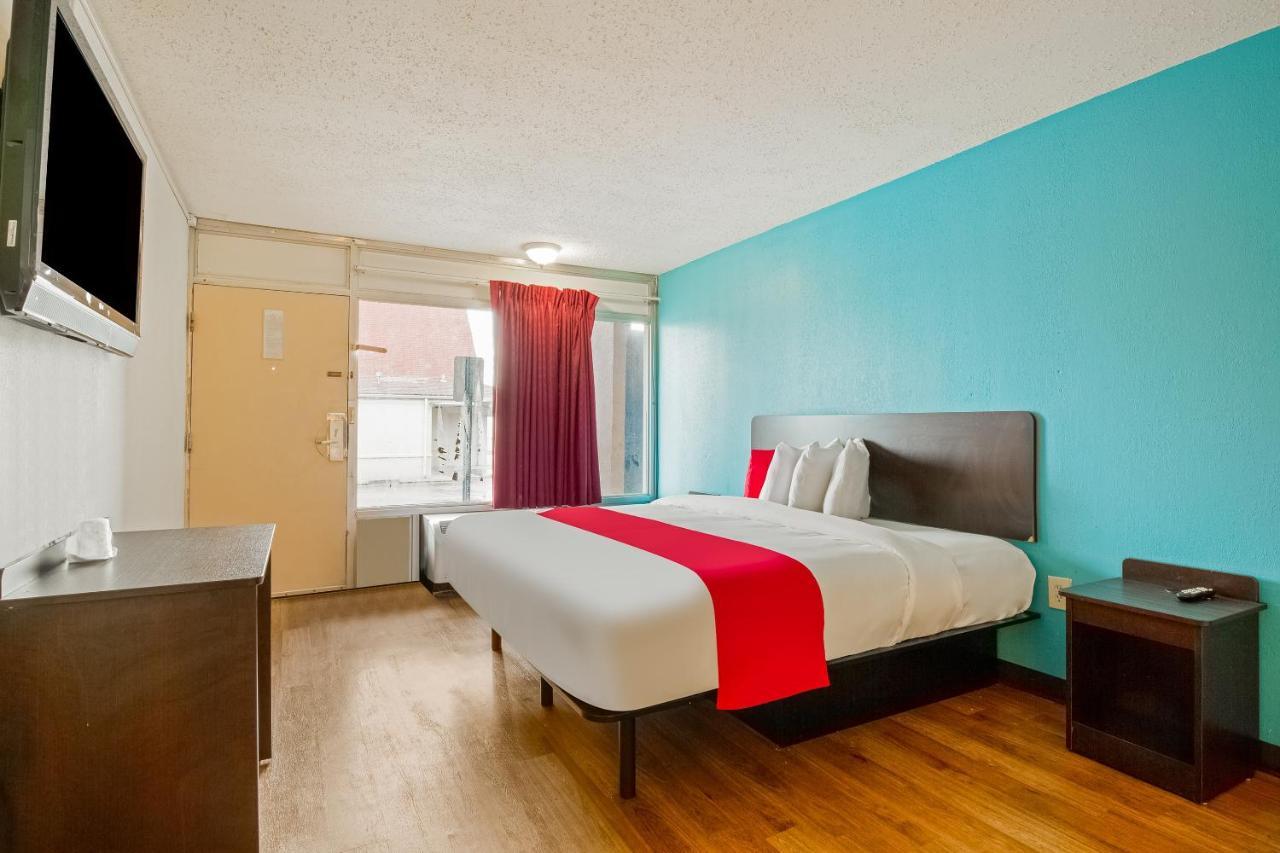 Oyo St. Louis Lambert Airport Hotel Woodson Terrace