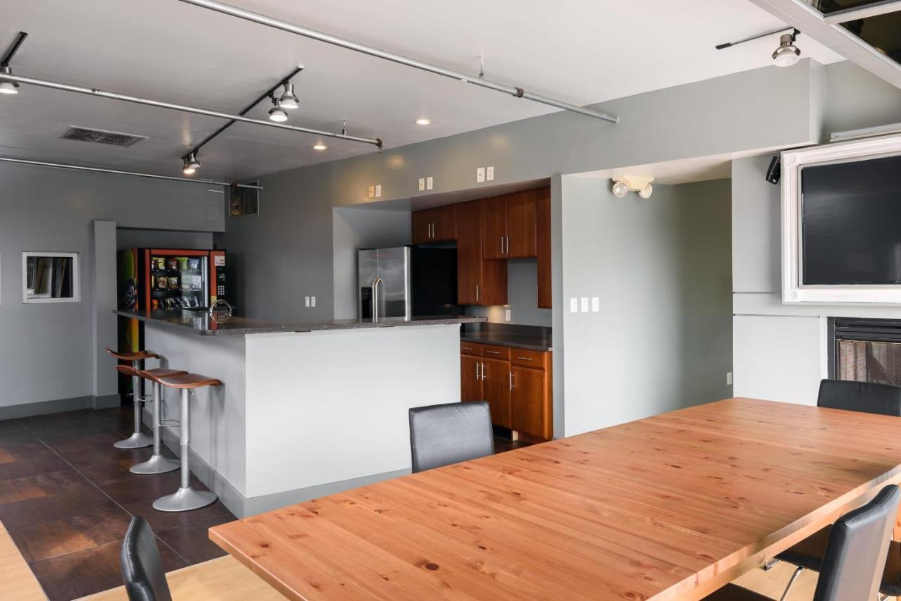 Apartment Spacious Dt 2br With Gym By Zencity Saint Louis