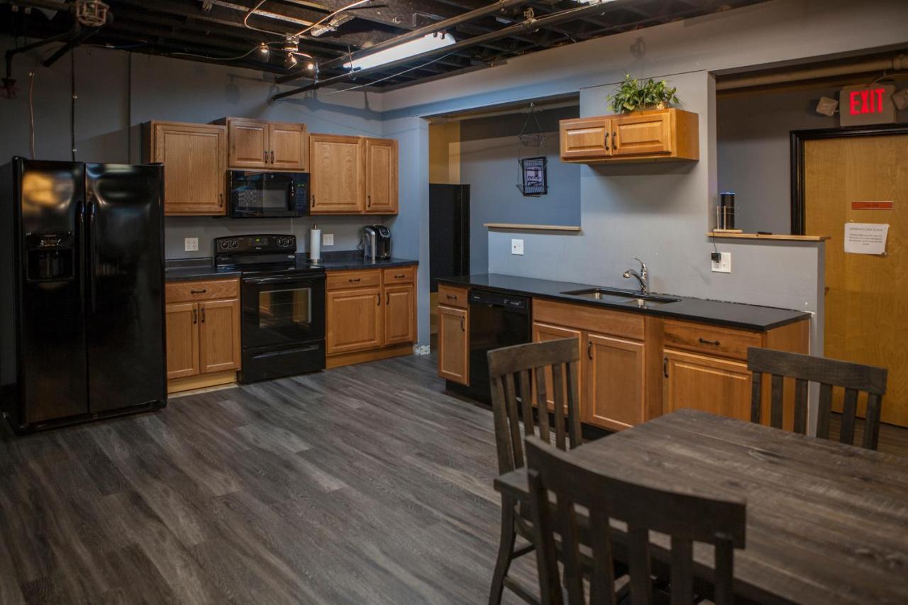 The Mancave Hostel Saint Louis