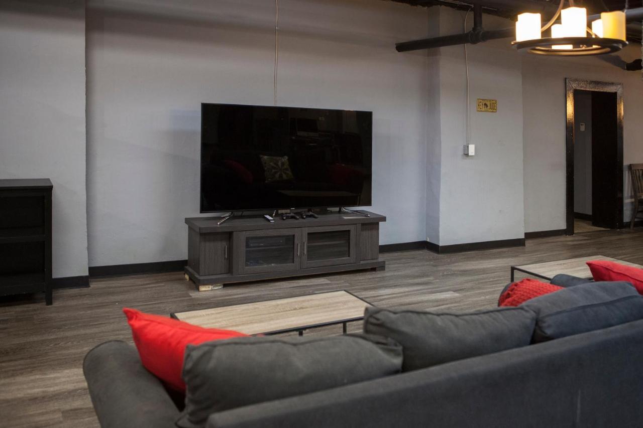 The Mancave Hostel Saint Louis