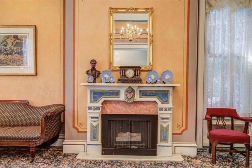 House Saint Louis