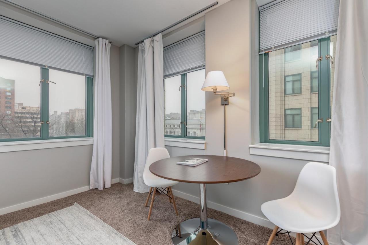 Park Pacific - Spacious Dt Apts With Free Parking By Zencity * Saint Louis
