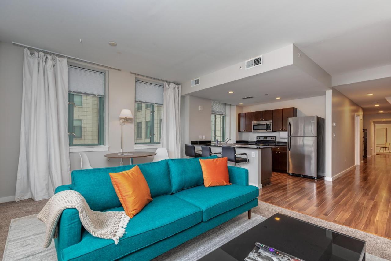 Park Pacific - Spacious Dt Apts With Free Parking By Zencity