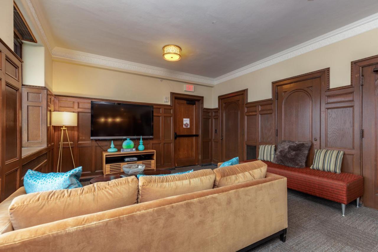 Park Pacific - Spacious Dt Apts With Free Parking By Zencity *