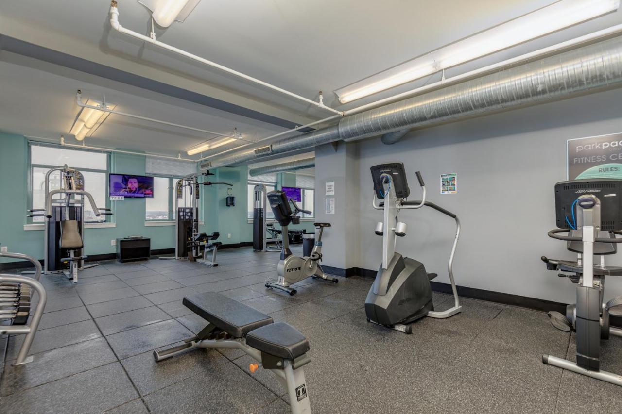 Park Pacific - Spacious Dt Apts With Free Parking By Zencity Aparthotel