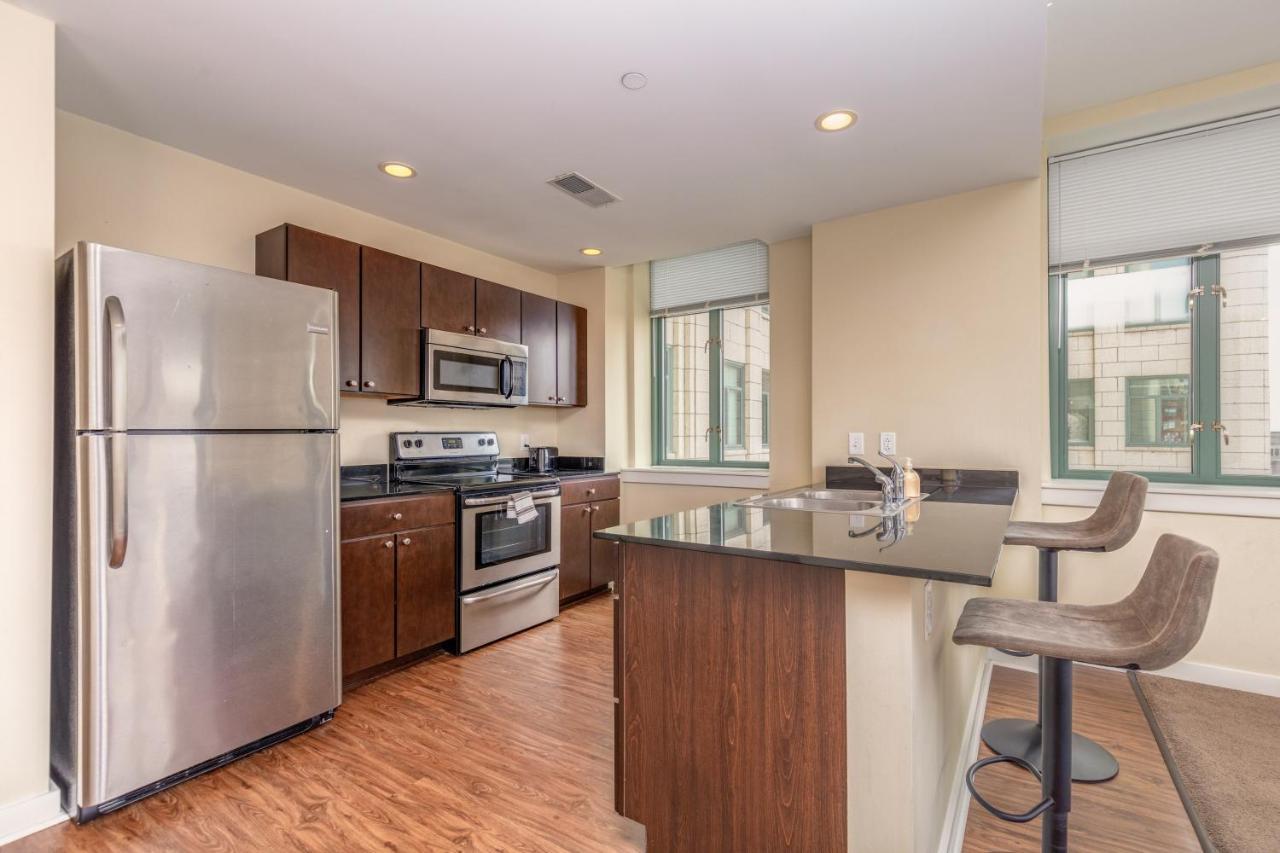 Park Pacific - Spacious Dt Apts With Free Parking By Zencity *