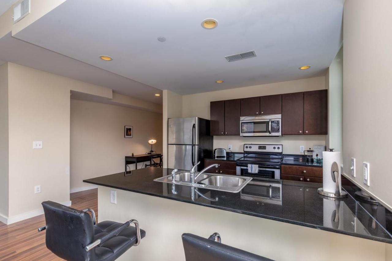 Park Pacific - Spacious Dt Apts With Free Parking By Zencity *
