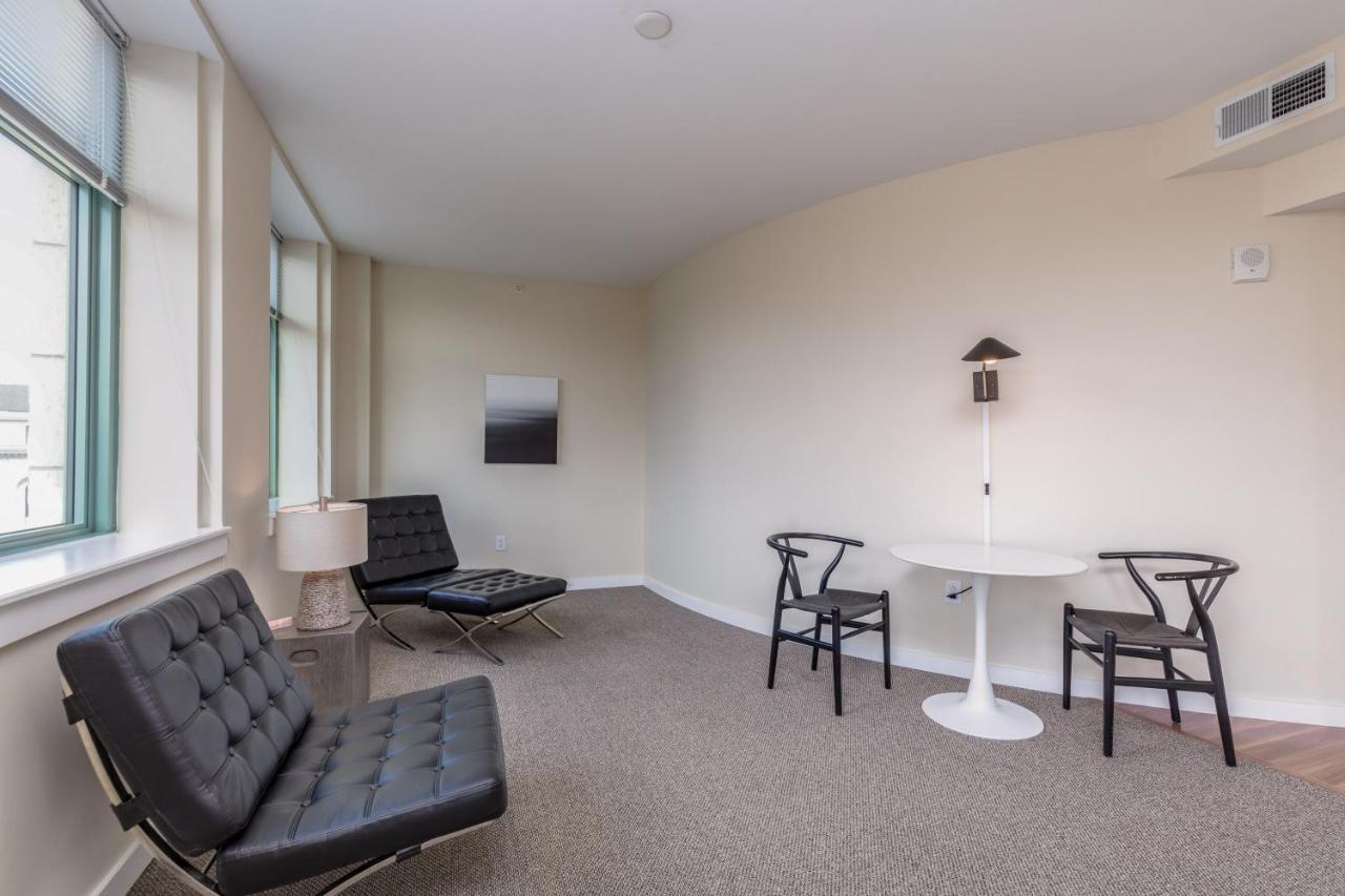 Park Pacific - Spacious Dt Apts With Free Parking By Zencity Saint Louis
