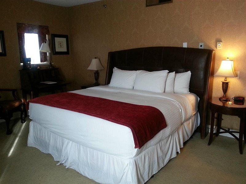 Seven Gables Inn, St Louis West, A Tribute Portfolio