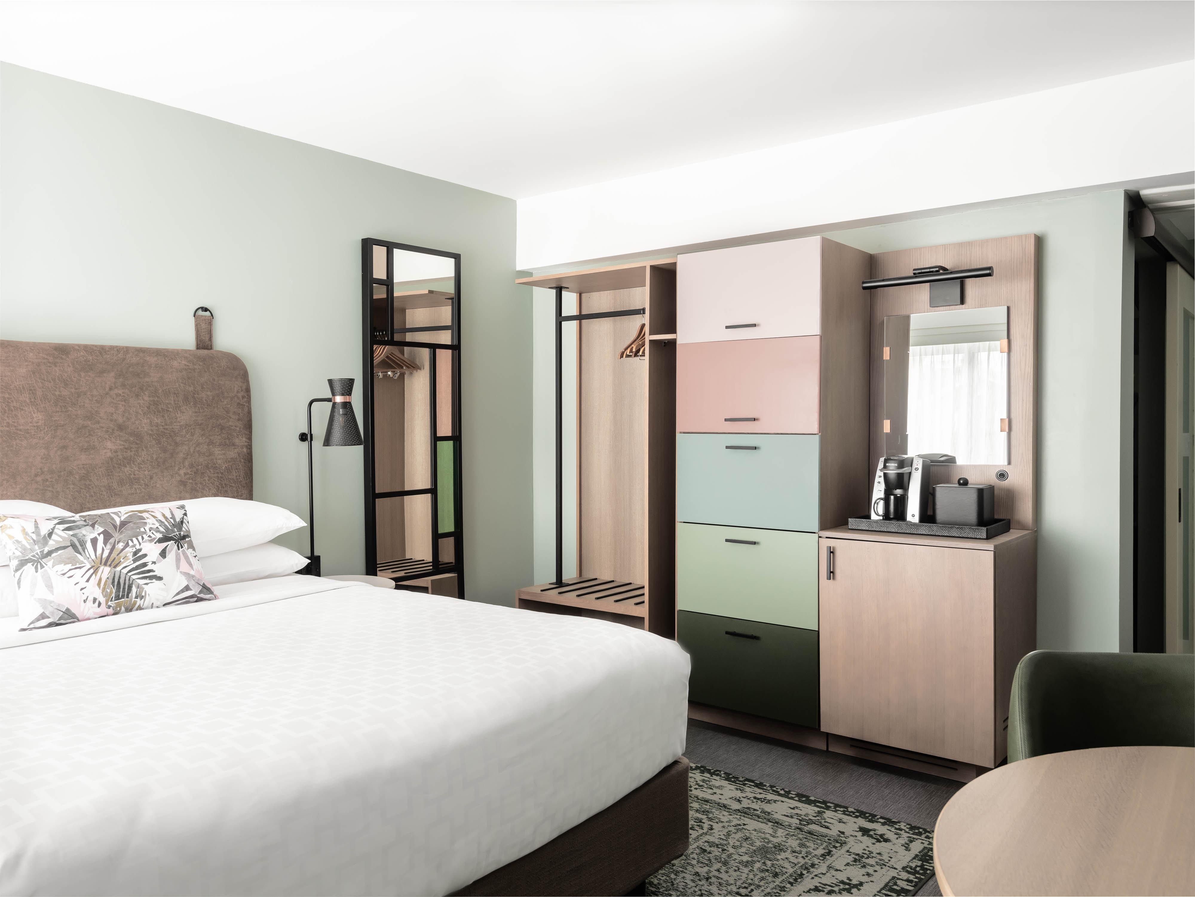 Express West End By Ihg Hotel 3*