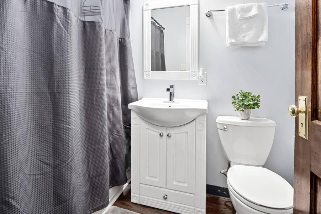 La Casa En Soulard ~ 5-star Location ~ No Chores! Apartment *
