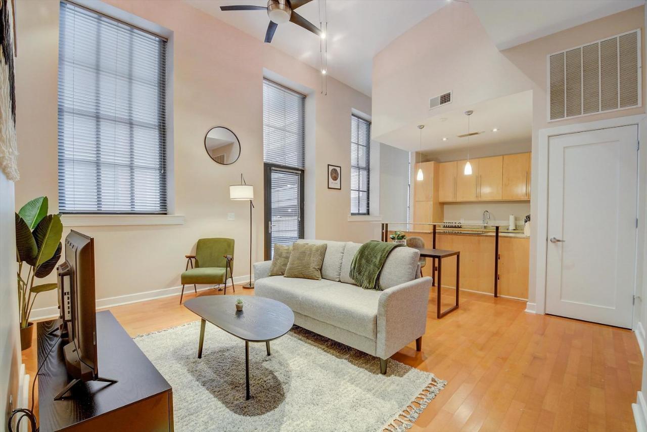 Apartment Frontdesk The Lofts At Opop Downtown St Louis Saint Louis