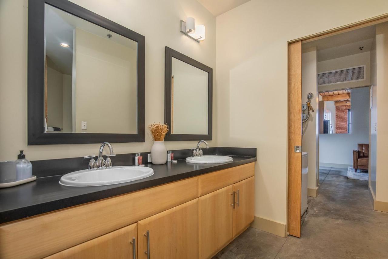 Apartment Frontdesk Bright 1 Bedroom Apt Near The Gateway Arch *